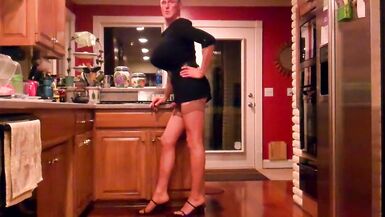 20120109 kitchen dressup - 2 image