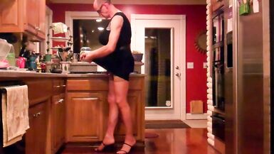 20120109 kitchen dressup - 3 image