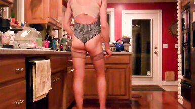 20120109 kitchen dressup - 9 image