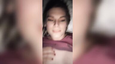 Alabaster Issy's Clips to Friends - 15 image