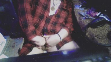 Femby Tranner jerking off - 10 image