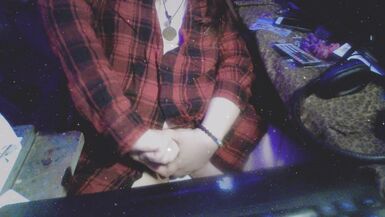 Femby Tranner jerking off - 5 image