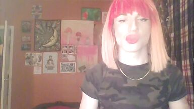 Tranny in Red wig cams - 11 image