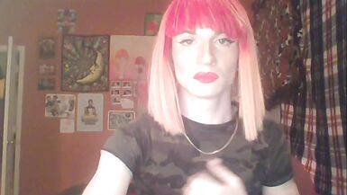 Tranny in Red wig cams - 14 image