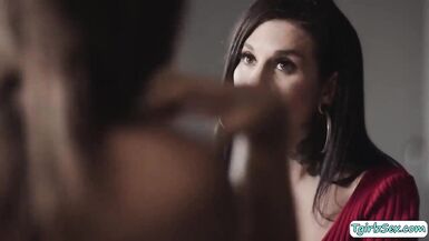 Busty brunette ts Jade Venus pussy fucks stepmom Joanna Angel - 2 image