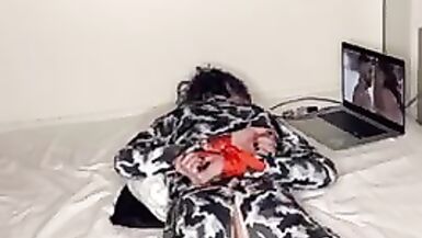 Femboy Cums Hands Free at Disney - 4 image