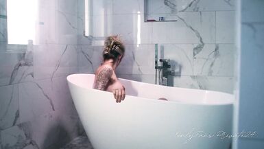 Beautiful Trans Model Takes A Bath & Shaves - 2 image