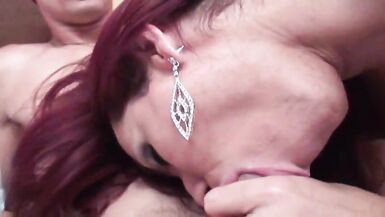 Inexperienced tranny wants to seduce this horny dude and fuck her - 7 image