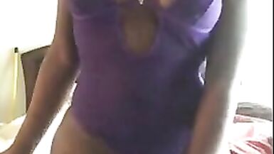 Black Shemale loves to show herself