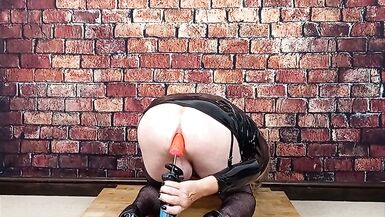 Tranny Fucking Her Ass With Dildo Machine - 10 image