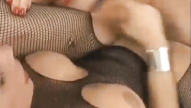 2 inexperienced boys fucking Tranny - 15 image