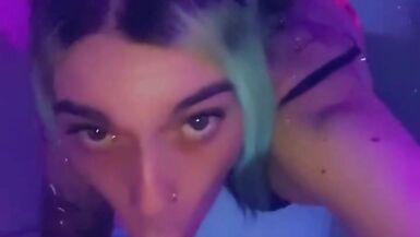 Nightclub Carmen Mentionin fingering and sucking - 11 image