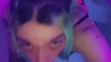 Nightclub Carmen Mentionin fingering and sucking - 14 image