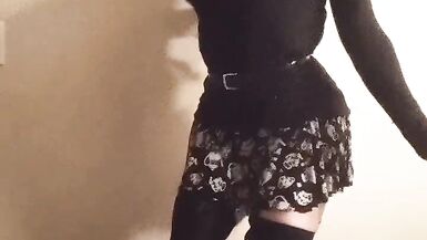 Dawn Does Her Best Buttplug Boob Bounces - 8 image