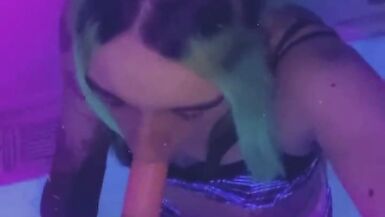 Sexy School Girl wants to Fuck at the Partu