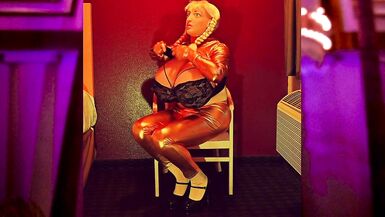 Golden Juggsy Big Bra Fetish