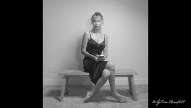 Does Penis Size Matter? Q&A With Model and Performer Flowerava - 1 image