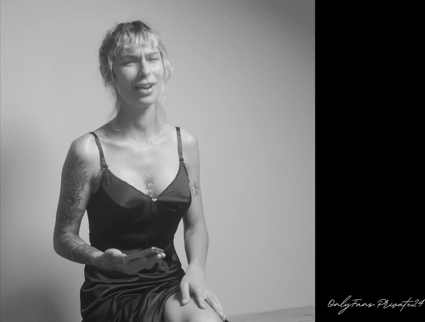 Does Penis Size Matter? Q&A With Model and Performer Flowerava watch online