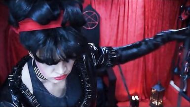 QUEEN OF DARKNESS !!! - 4 image