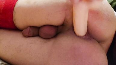 Amateur CD trys self fuck and plays with dildo - 8 image