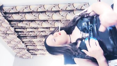 Official Kylie Wearing Latex & Smoking Sexy 120s - 13 image