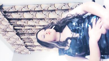 Official Kylie Wearing Latex & Smoking Sexy 120s - 7 image