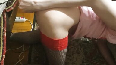 Russian crossdresser rides dildo - 14 image