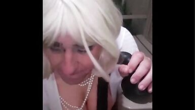 DeeDeeSlut69 Taking Her Toy as deep as she can on a park bench in public. - 13 image