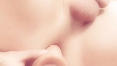 Bonnie fucks her ass and cums - 4 image