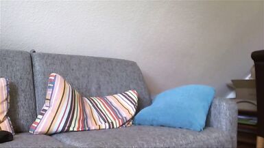 Martine ... gelangweilt vor der cam - 6 image