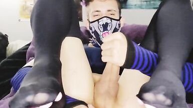 Trans fem Cinnie Lynx pleasures her hole with glass dildo - 15 image