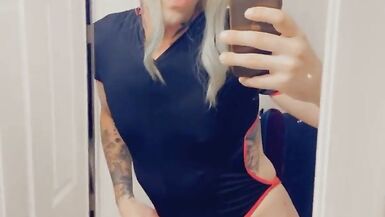 Smoking Hot Tranny Wants To Get Fucked - 15 image