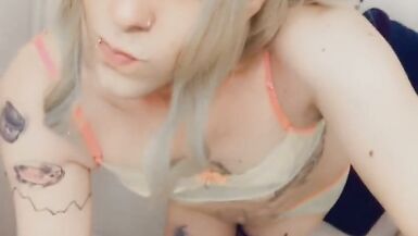 Bikini Babe wants to get railed - 3 image