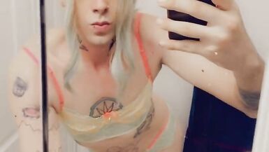 Bikini Babe wants to get railed - 5 image