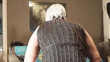 Dawn Bounces on Extreme Toys Fists & Cums - 1 image