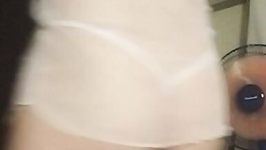 Elle fingers her tight virgin asshole - 3 image