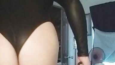 Im horny, looking for nice TS cock to facefuck me!! - 3 image