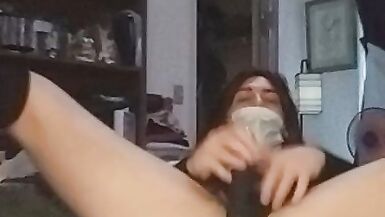 Im horny, looking for nice TS cock to facefuck me!! - 8 image