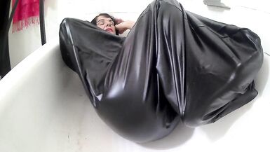 Lizzy Yum September 2022 every day #2 body bdsm bondage bag masturbation end of life fantasies - 4 image