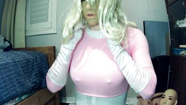 Reni's Dream 3! Reni locks her mask in place with a padlock and her necklace lock! - 8 image