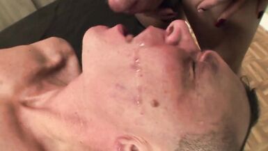 Transgender blowjob madness - 8 image