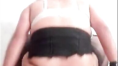 Shemale Elizabeth dilating her anus with passion, shemale's giant ass swallowing giant dildo - 3 image