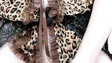 Erika Oak's Anal Orgasm & Cumshot - 10 image