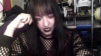 HOT Goth transgirl webcam chat