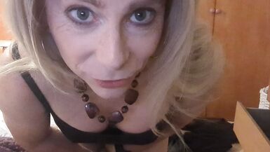 It's been a while, join me on the bed... - 1 image