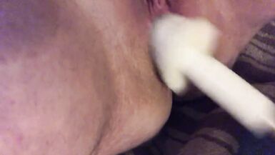 Trans slut pussy creams on knot dildo machine - 9 image