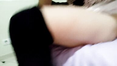 Linda chica femboy jugando y eyaculando de placer - 10 image