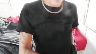 Dancing n moving my ass in my pijama while rolling a spliff. Lick my dirty soles before I slap you. - 10 image