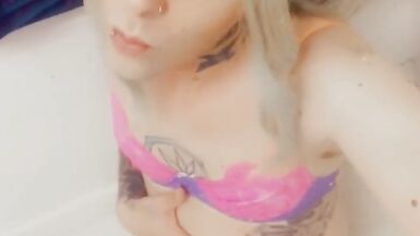 Beautiful Pretty in Pink babe - 14 image