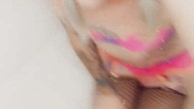 Beautiful Pretty in Pink babe - 3 image